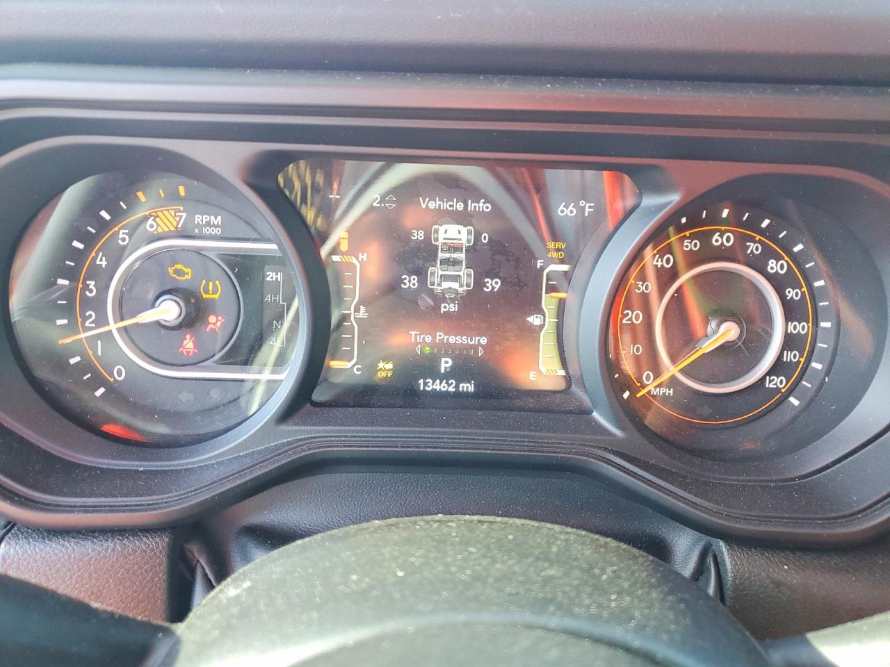 Jeep Wrangler Sahara