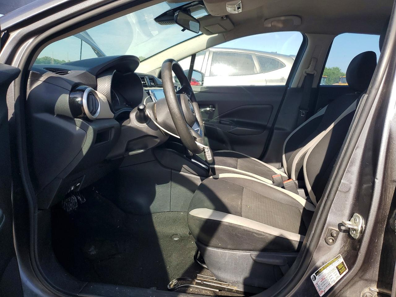 Nissan Versa Sv
