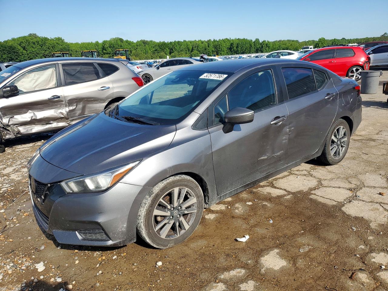 Salvage Nissan Versa Image