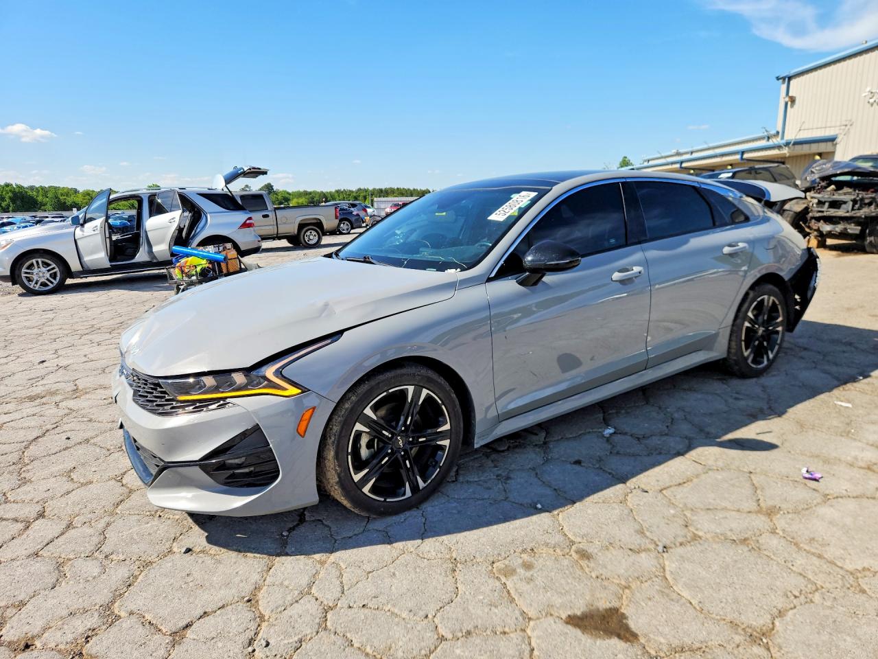 Salvage Kia K5 Image