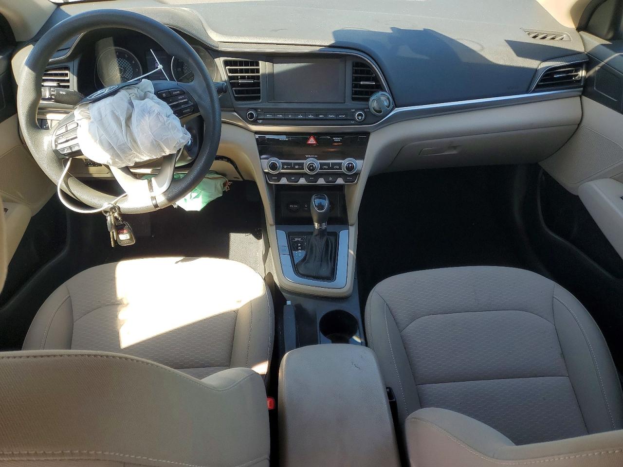 Hyundai ELANTRA Sel
