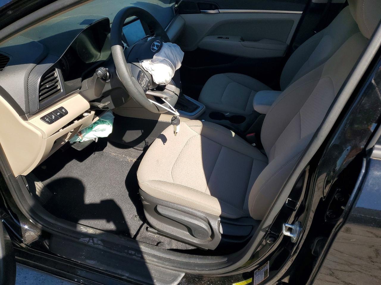 Hyundai ELANTRA Sel