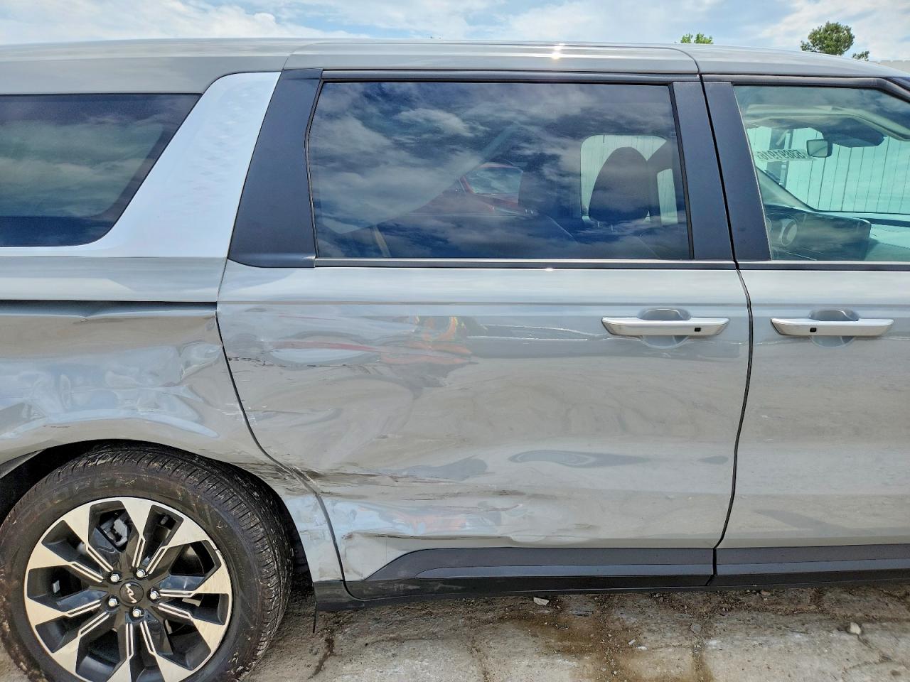 Kia Carnival Ex