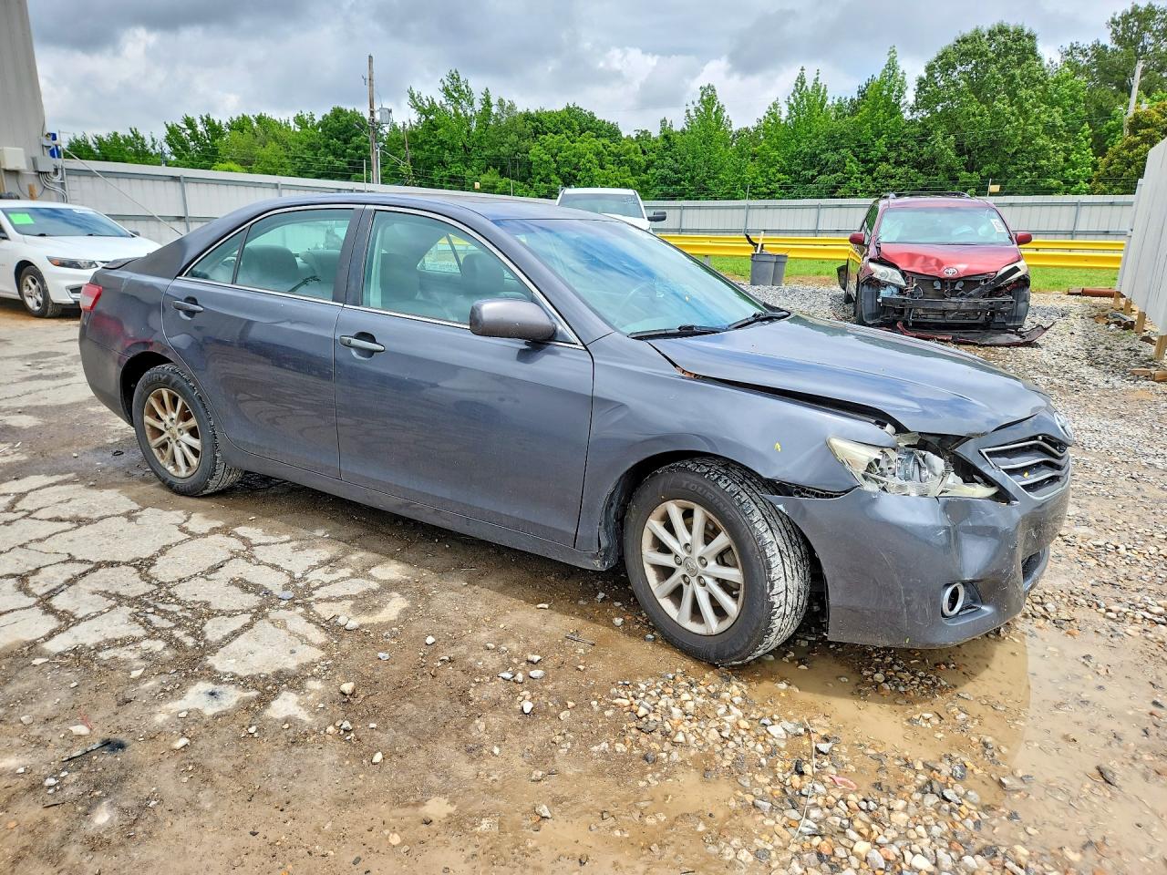 Toyota Camry Xle V6