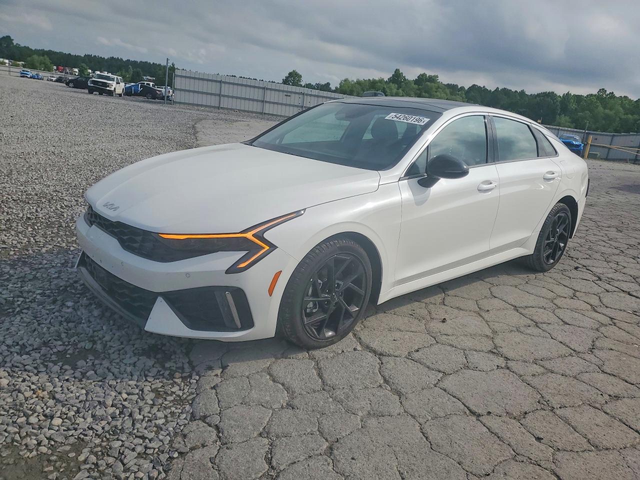 Salvage Kia K5 Image