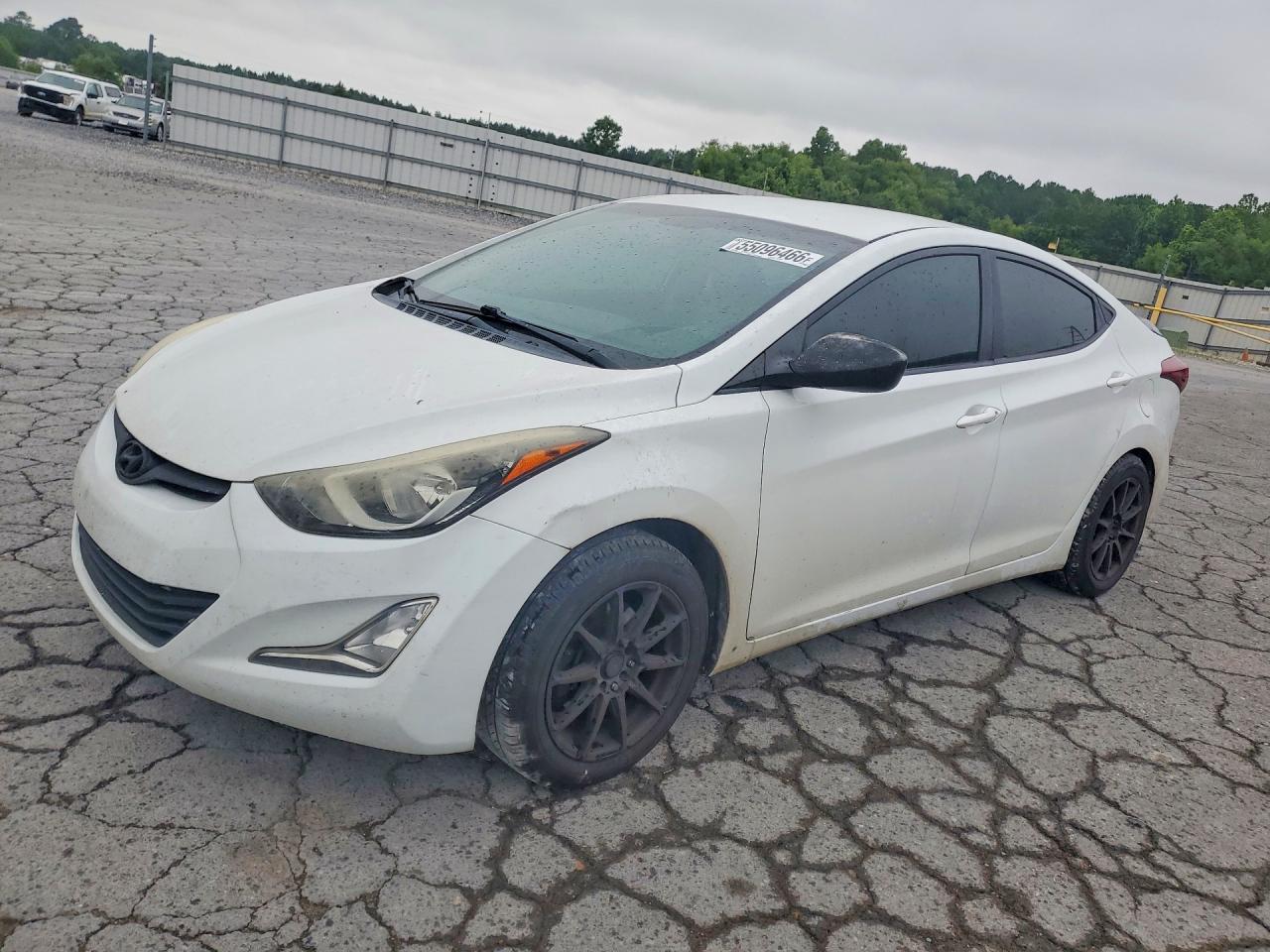 Salvage Hyundai ELANTRA Image