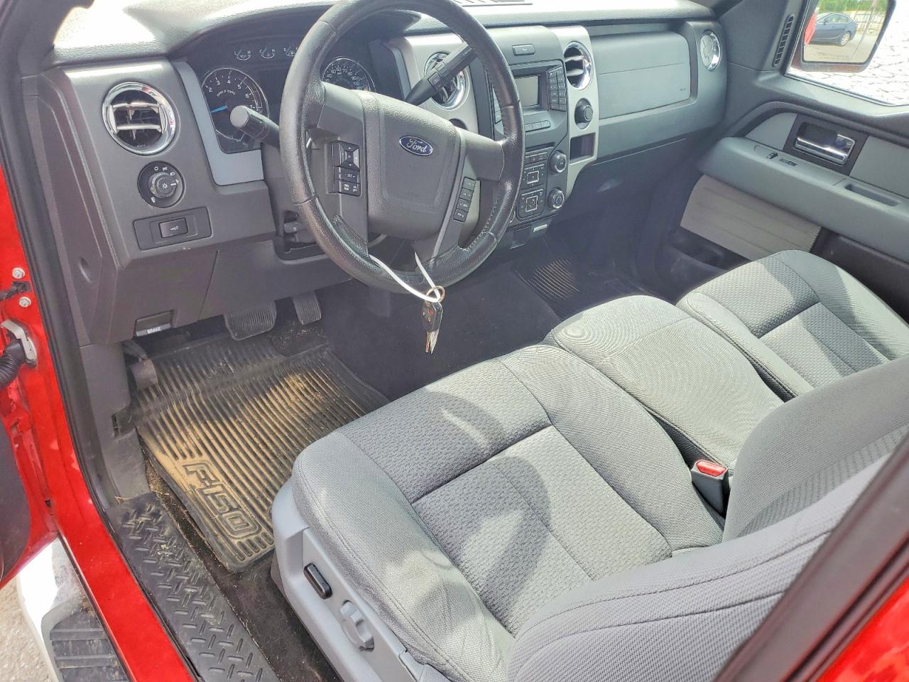 Ford F-150 Super Cab