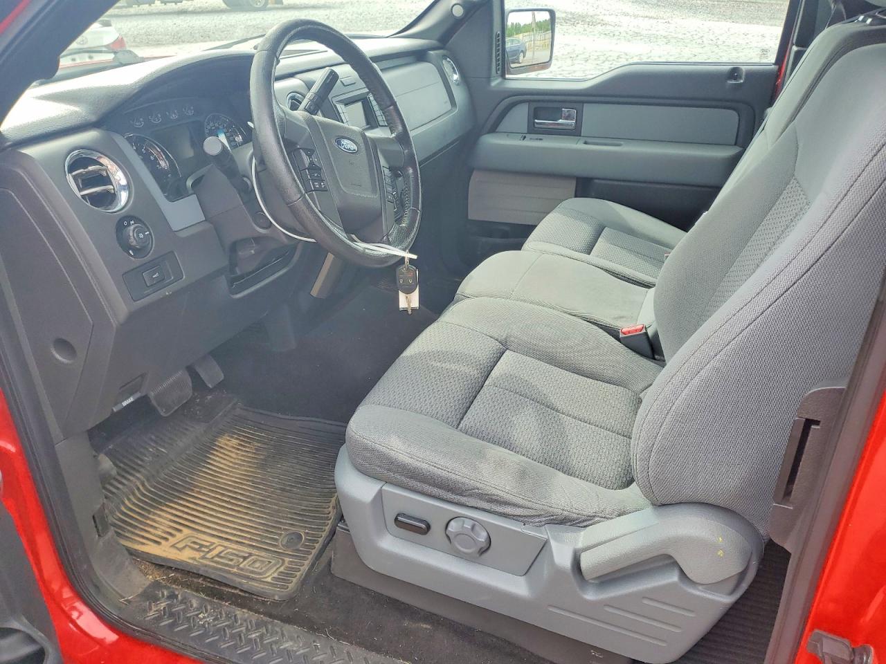 Ford F-150 Super Cab