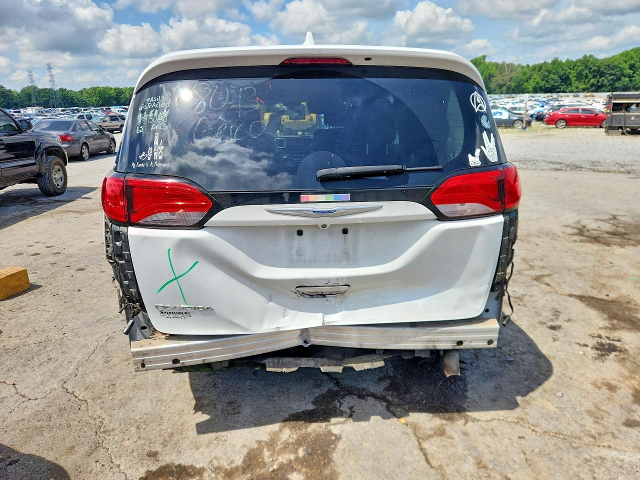 Chrysler Pacifica Touring
