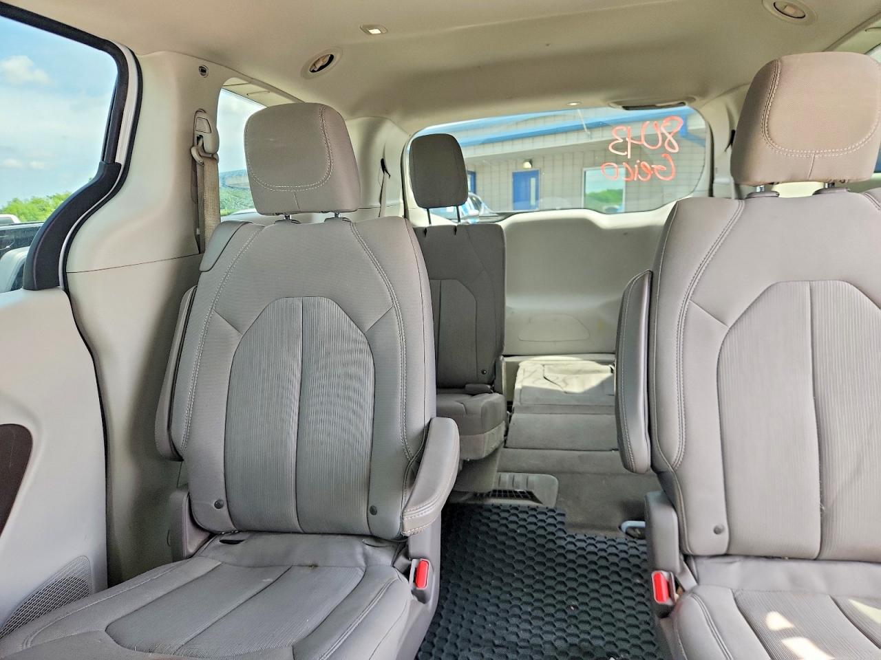 Chrysler Pacifica Touring