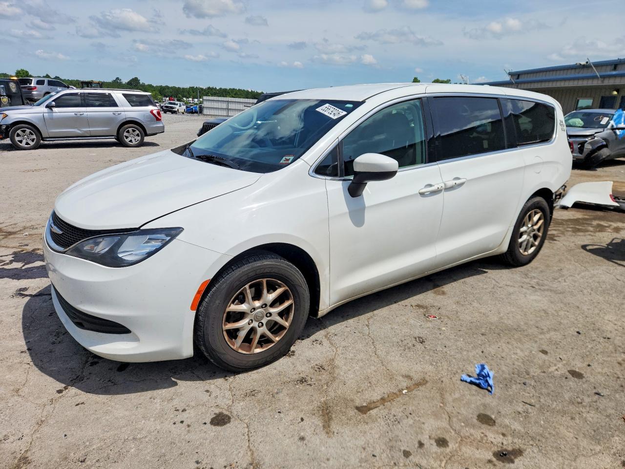 Salvage Chrysler Pacifica Image