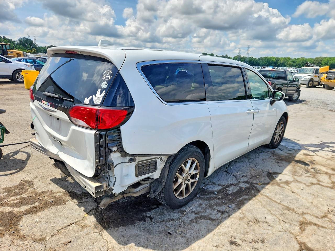 Chrysler Pacifica Touring