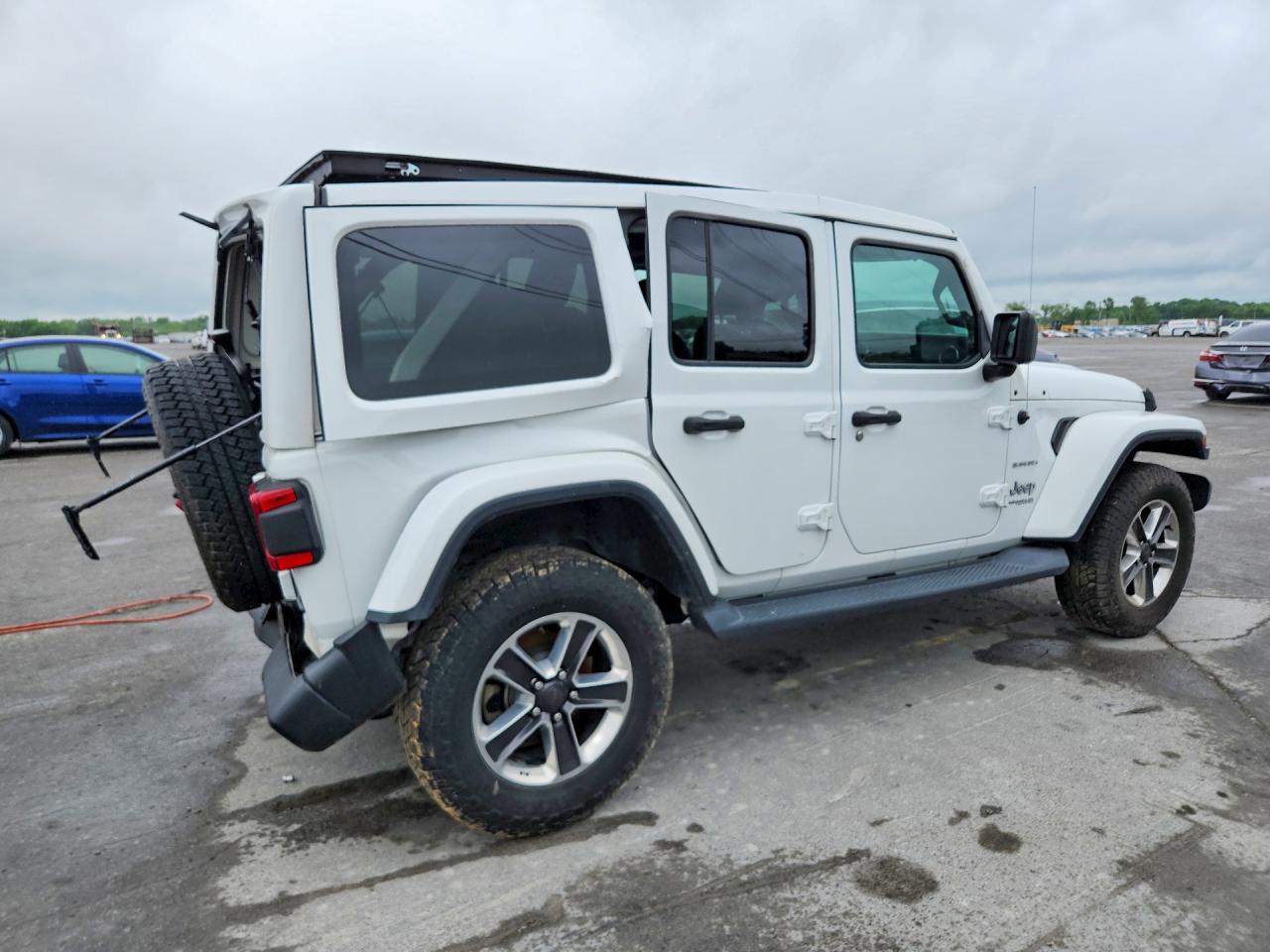 Jeep Wrangler Sahara