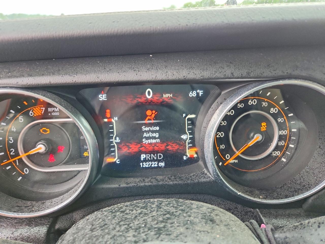 Jeep Wrangler Sahara