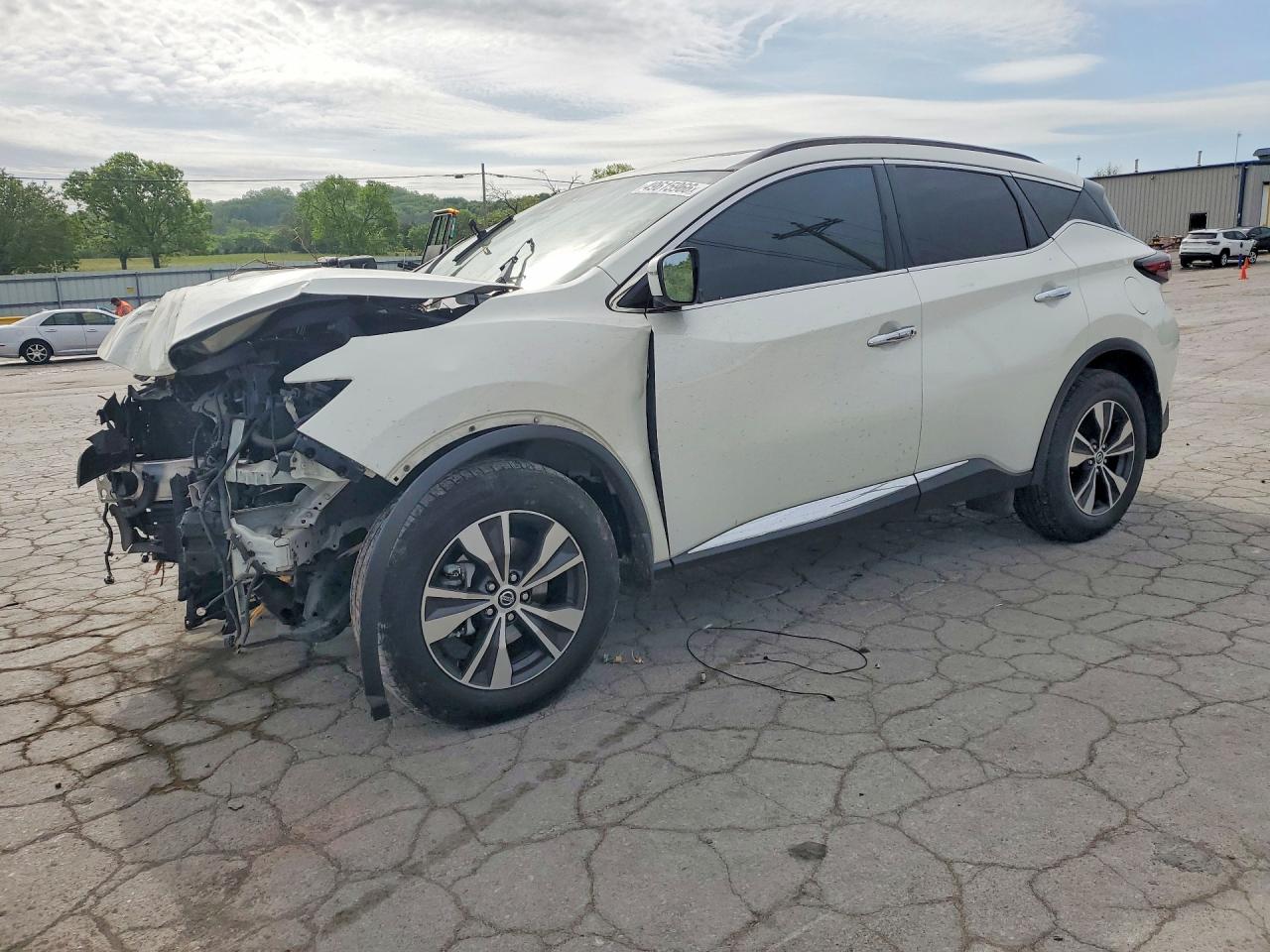 Salvage Nissan Murano Image