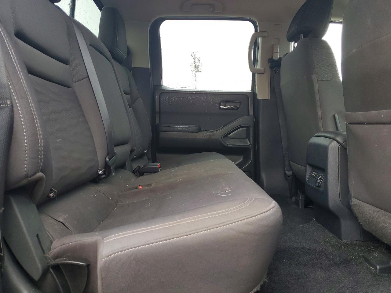 Nissan Frontier Sv