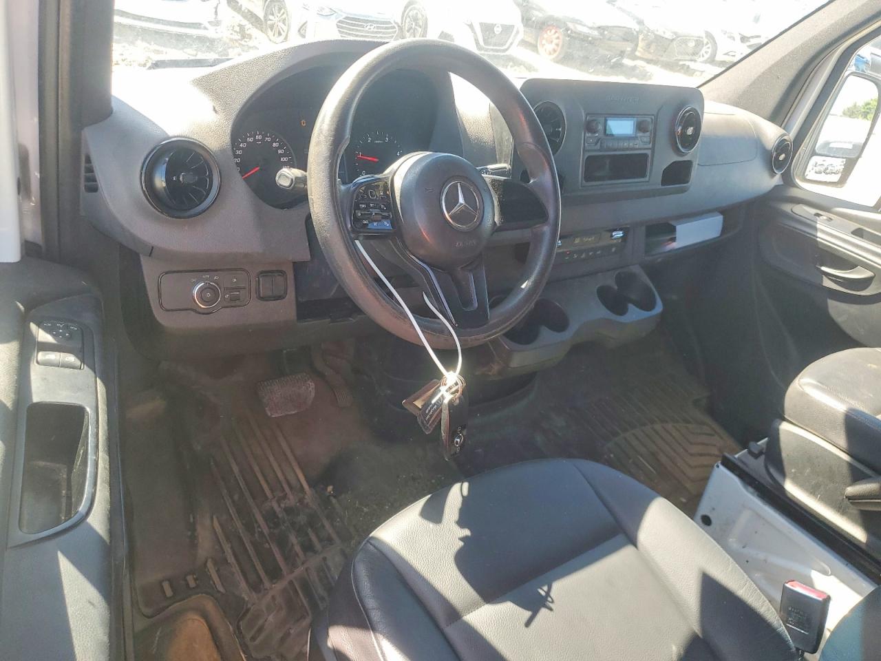 Mercedes-Benz Sprinter 2500
