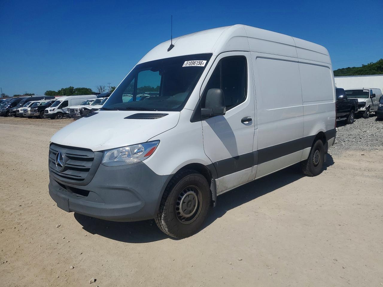 Salvage Mercedes-Benz Sprinter Image
