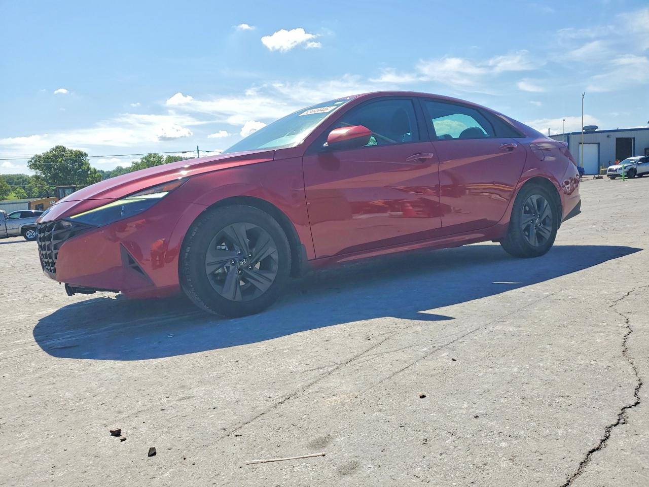Salvage Hyundai ELANTRA Image