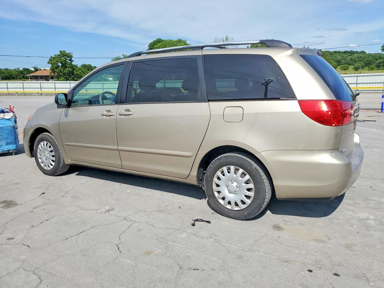 Toyota Sienna Le 7-passenger