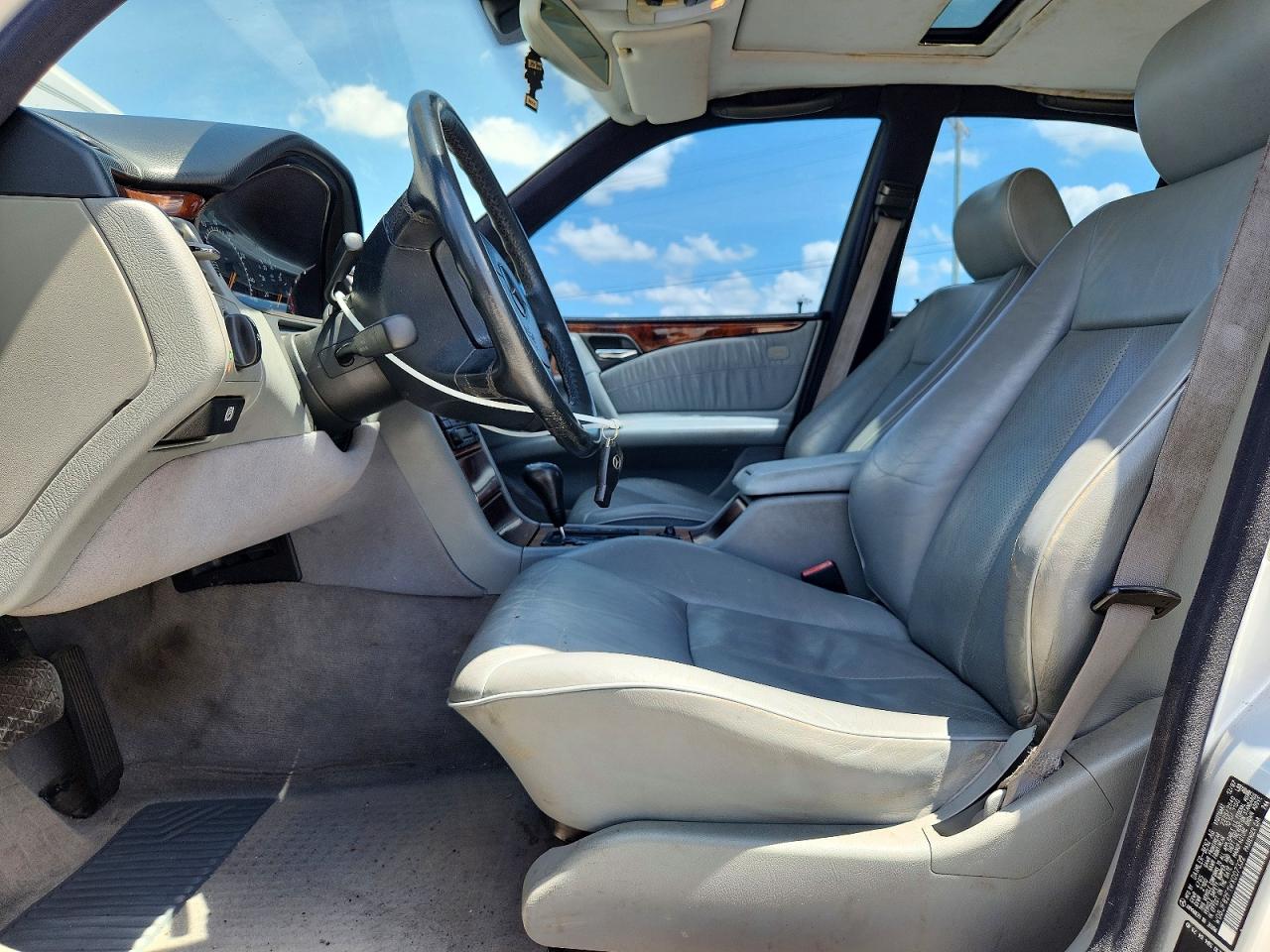 Mercedes-Benz E-Class 320 4matic