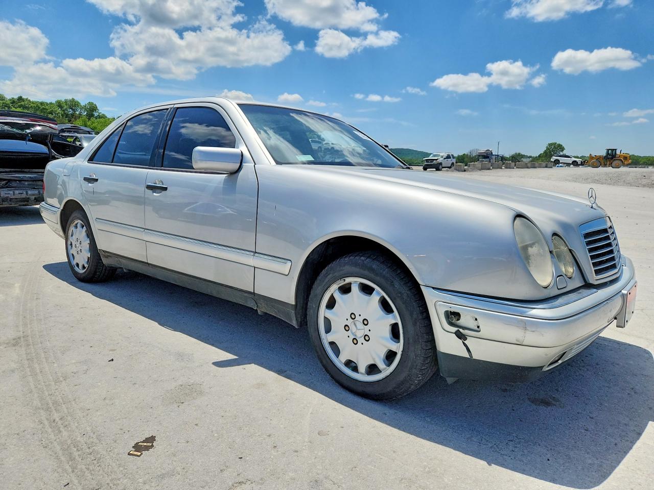 Mercedes-Benz E-Class 320 4matic