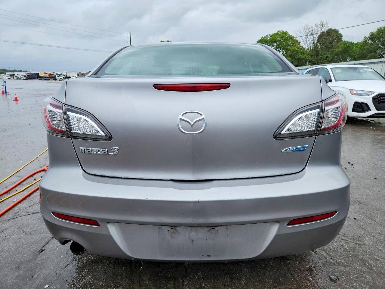 Mazda 3 I