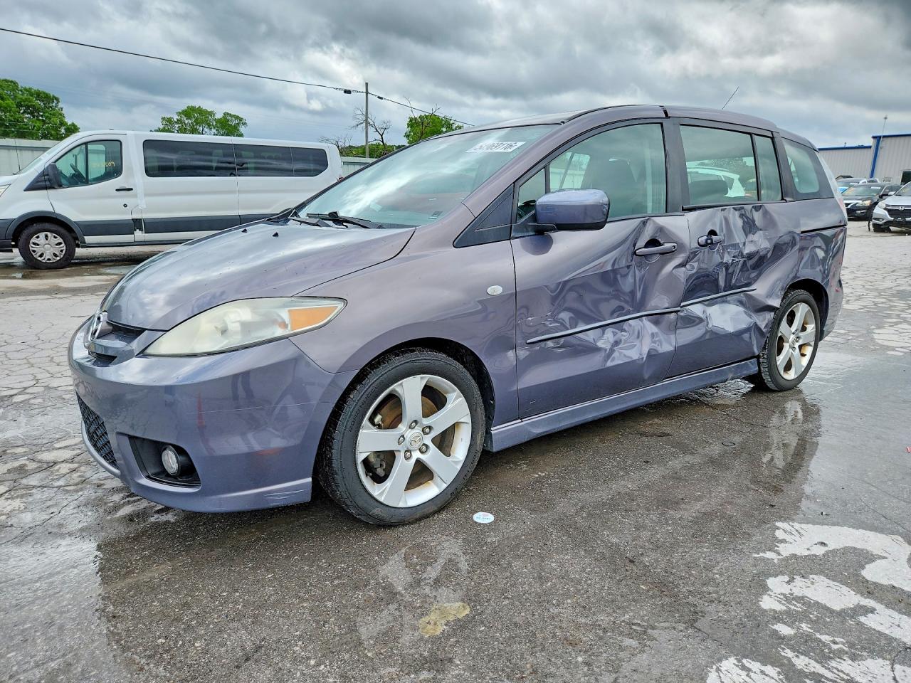 Salvage Mazda 5 Image