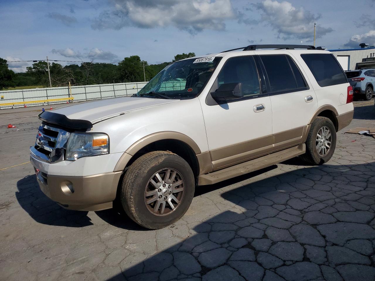 Salvage Ford Expedition Image