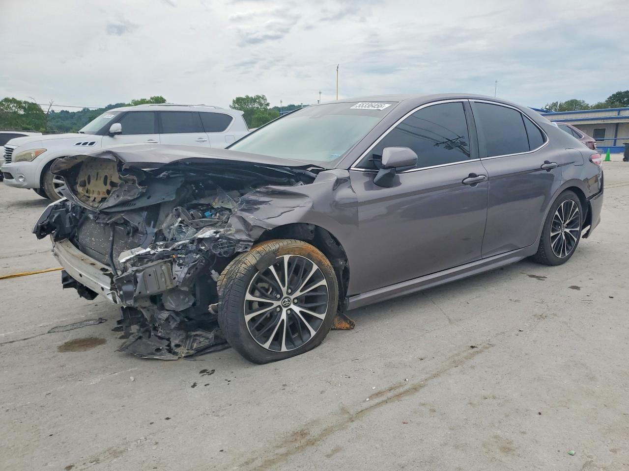 Salvage Toyota Camry Image