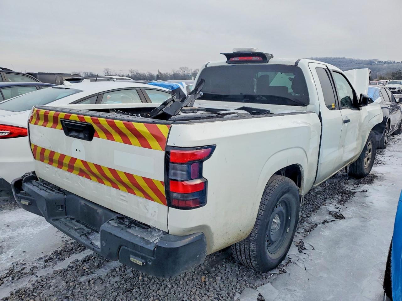 Nissan Frontier S