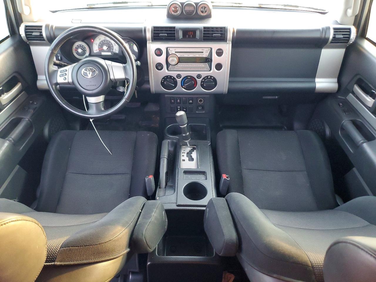 Toyota FJ Cruiser Base