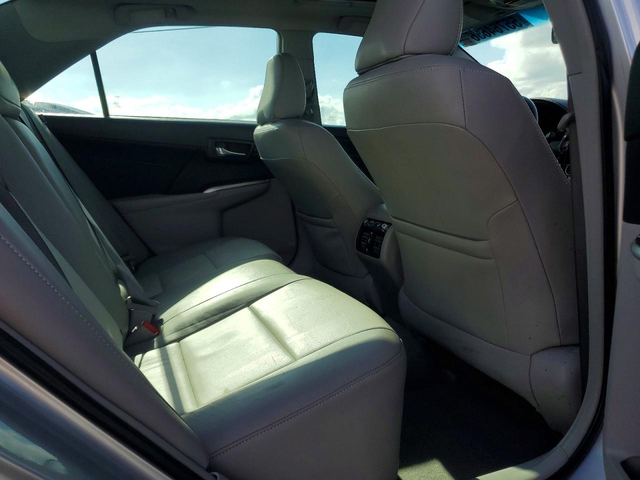 Toyota Camry Xle
