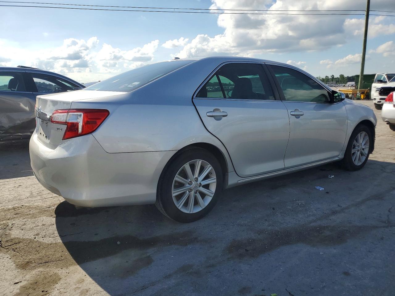 Toyota Camry Xle