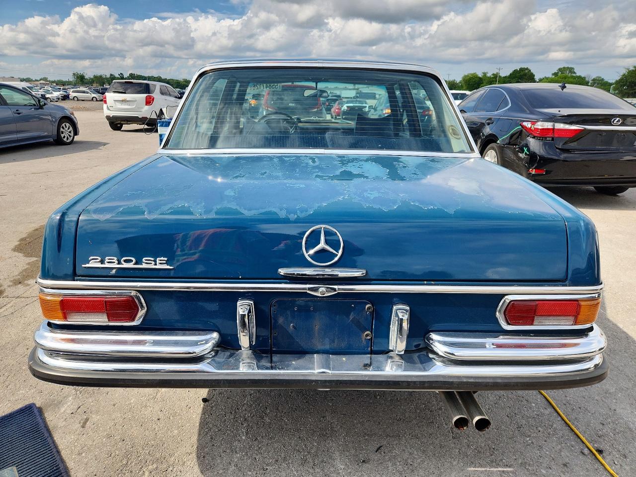 Mercedes-Benz 280-Class