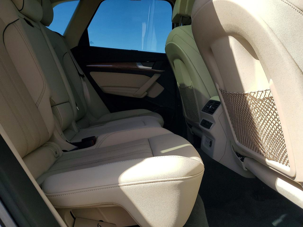 Audi Q5 Premium Plus 45