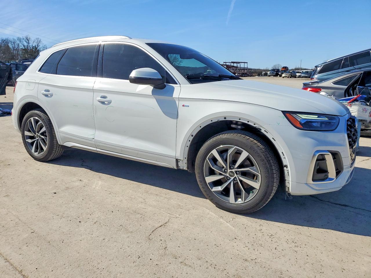 Audi Q5 Premium Plus 45