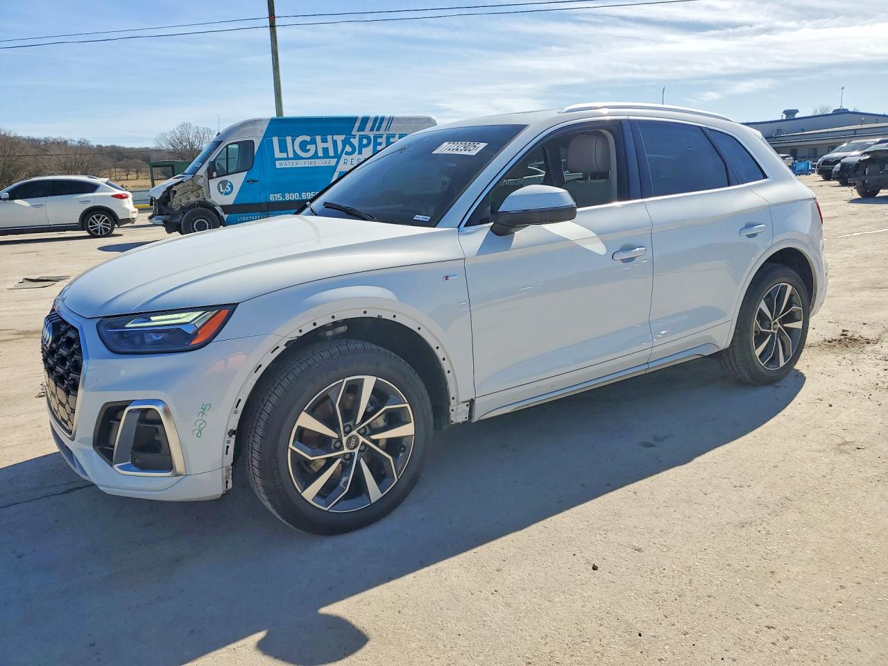 Salvage Audi Q5 Image