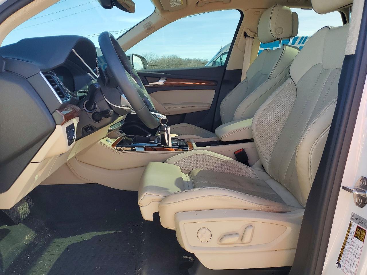 Audi Q5 Premium Plus 45