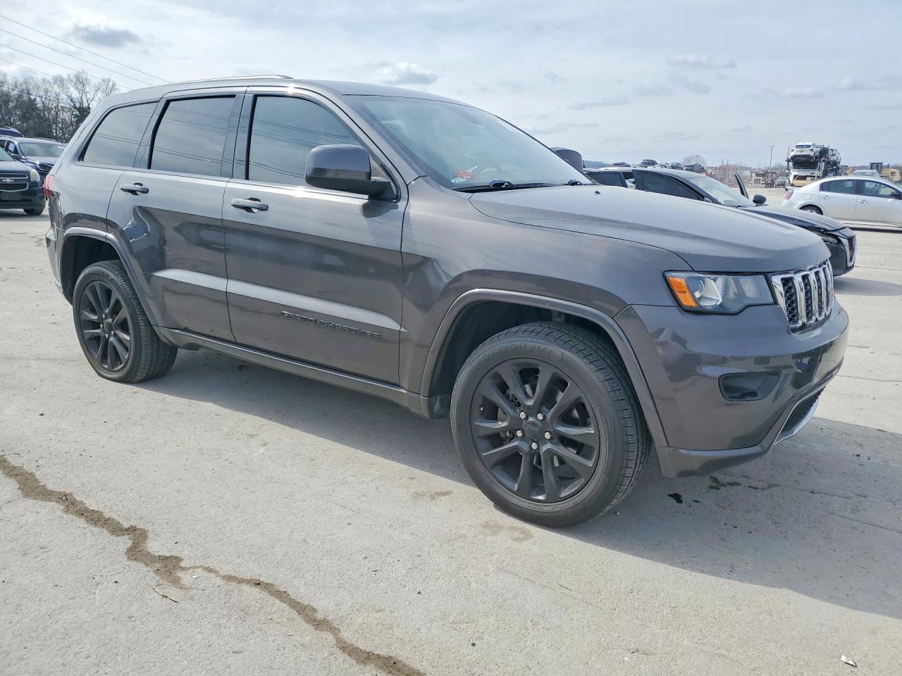 Jeep Grand Cherokee Laredo