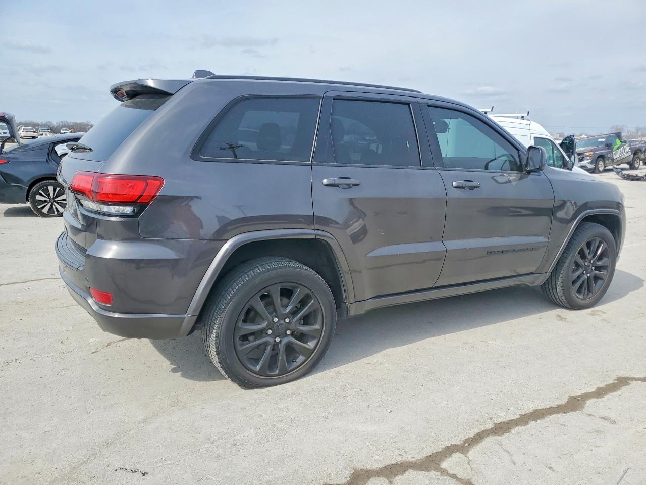 Jeep Grand Cherokee Laredo