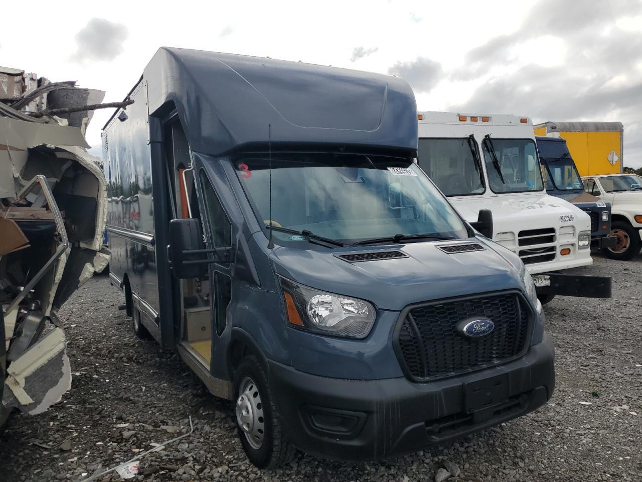 Salvage Ford Transit Image