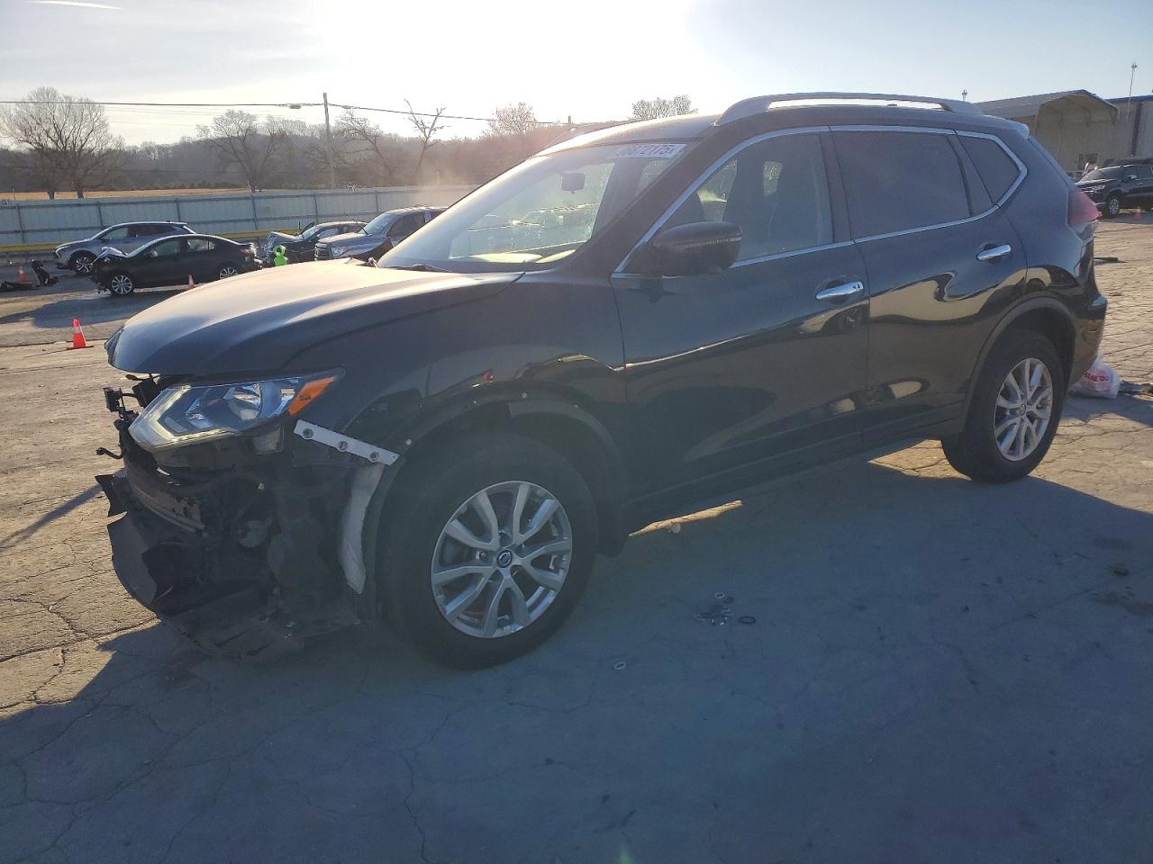 Salvage Nissan Rogue Image