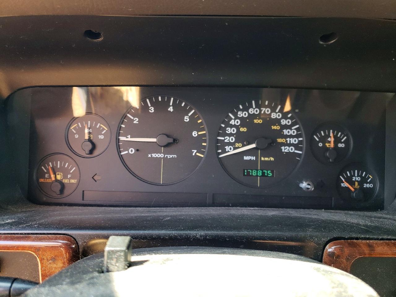 Jeep Cherokee Laredo