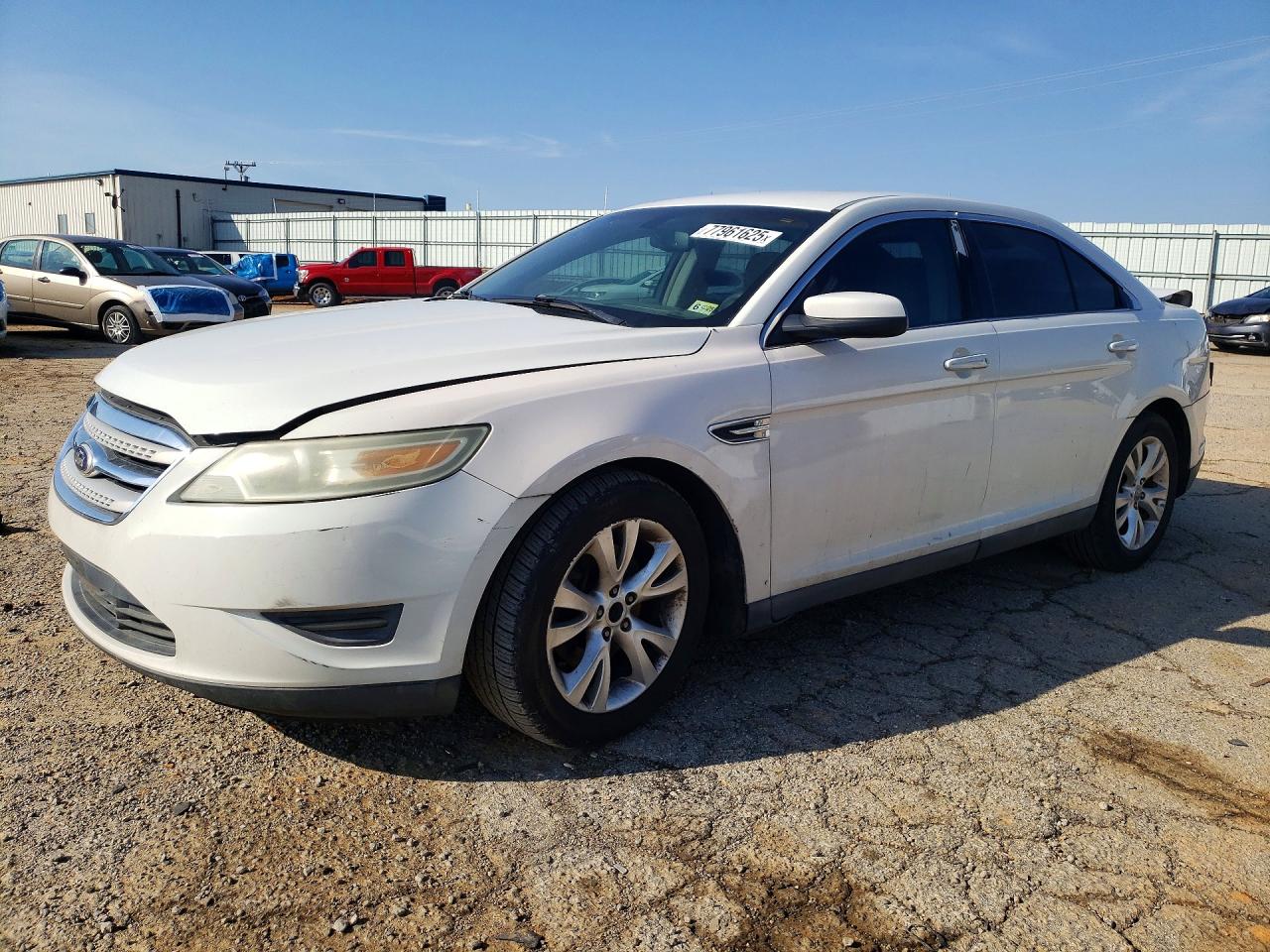 Salvage Ford Taurus Image