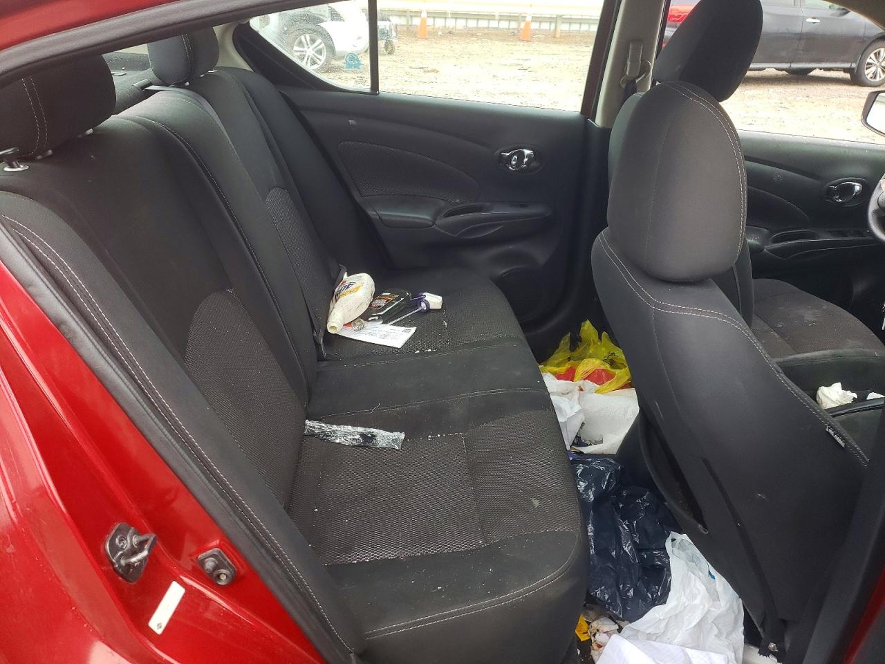 Nissan Versa S
