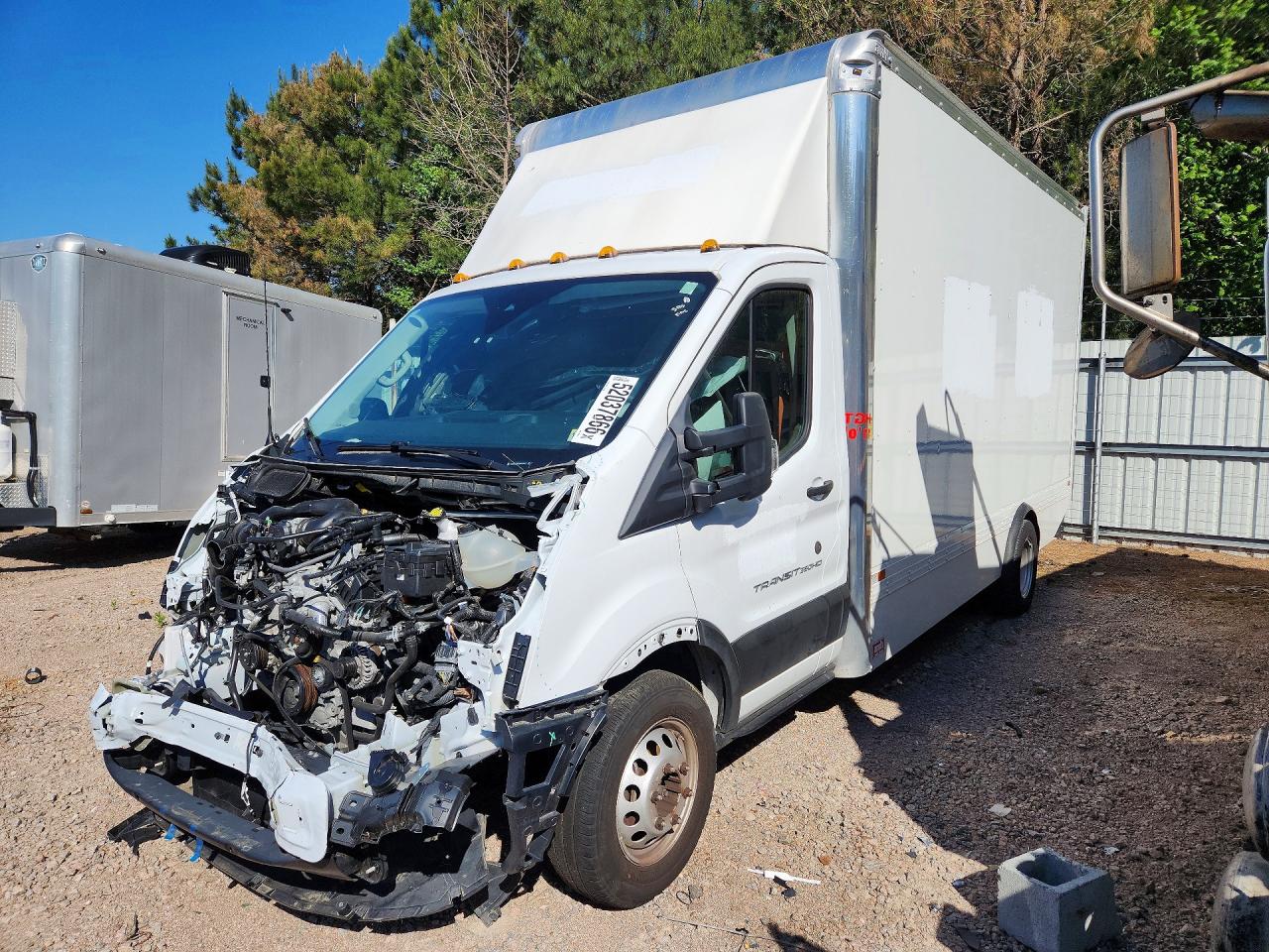 Salvage Ford Transit Image