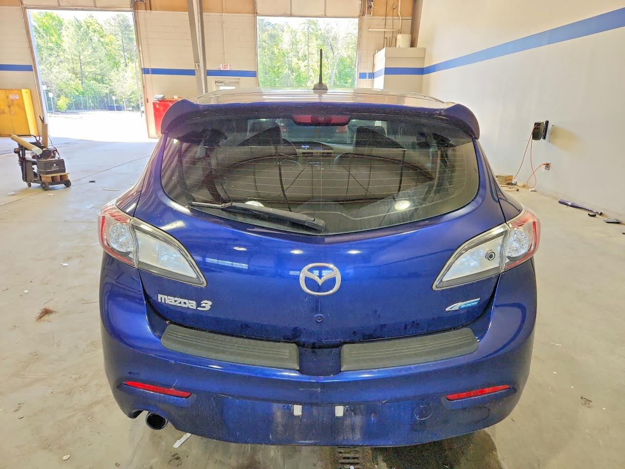 Mazda 3 I