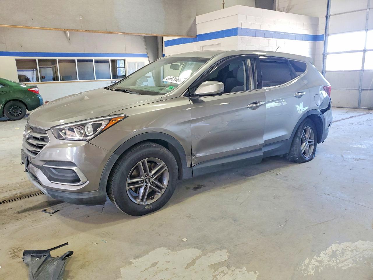 Salvage Hyundai SANTA FE Image