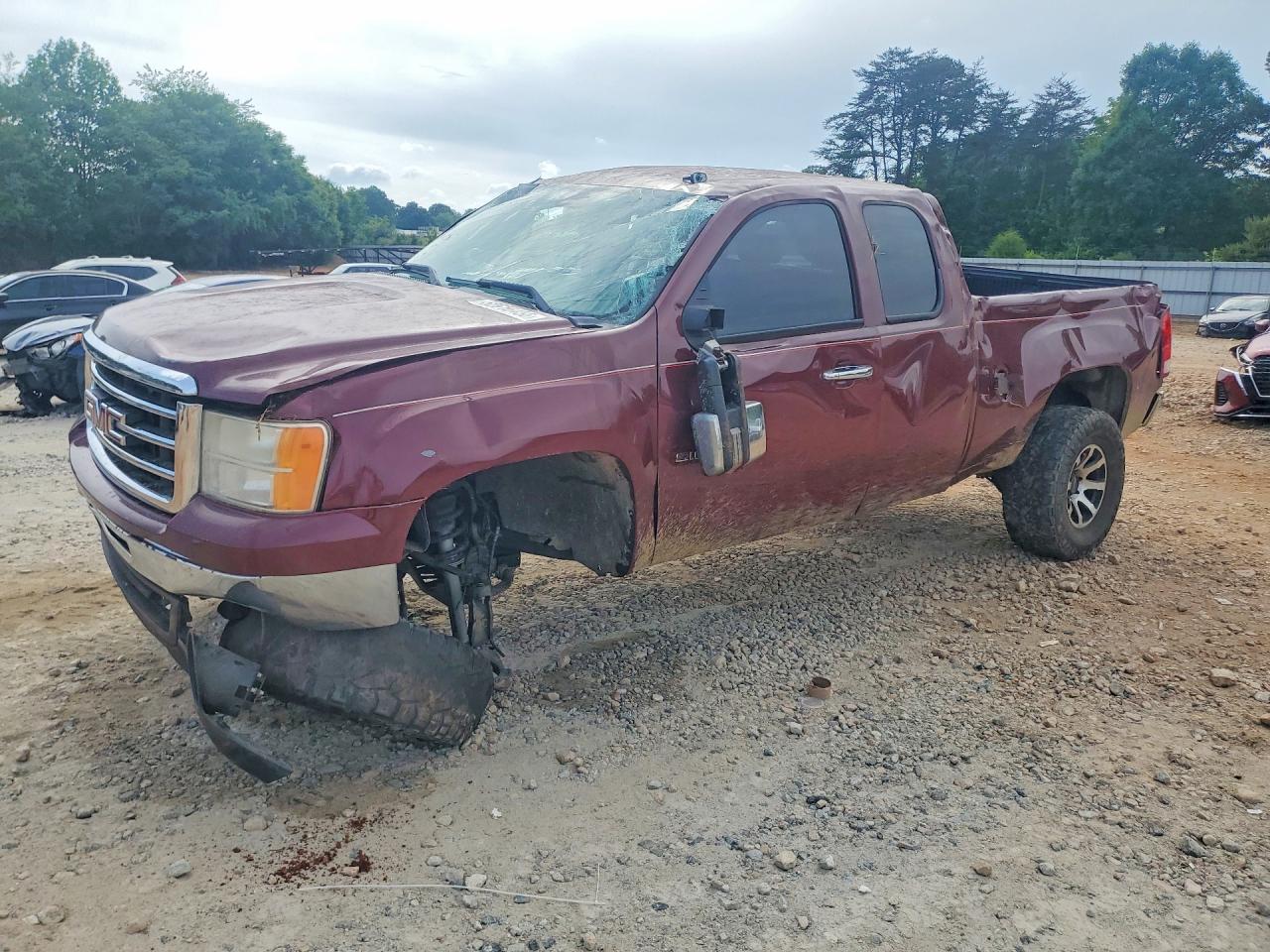 Salvage GMC Sierra Image